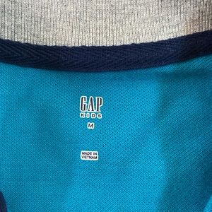 Gap short sleeve shirt for kids size M brand new